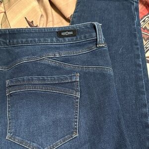 752.  Liverpool Women's Skinny Jeans in Dark Blue